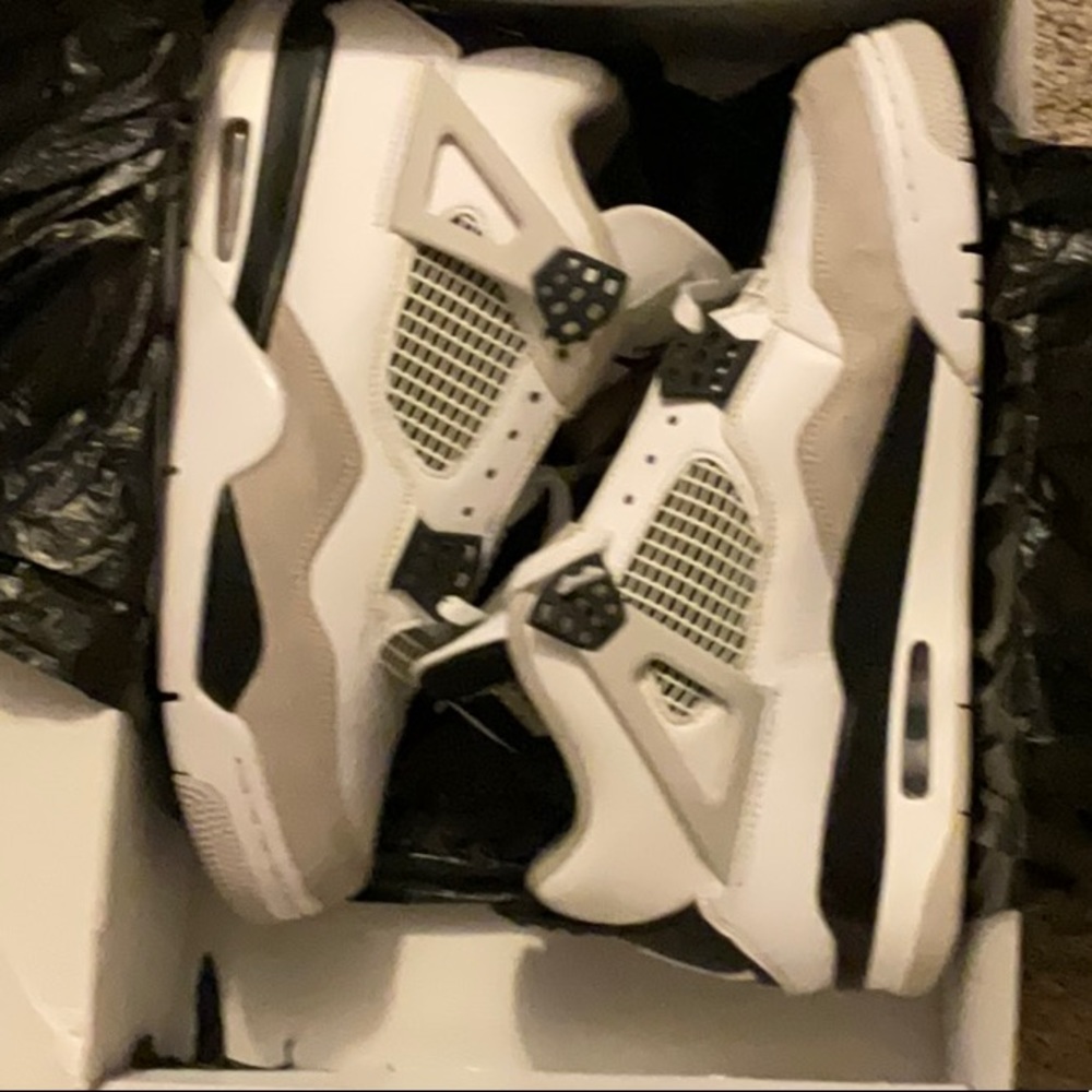 Jordan 4